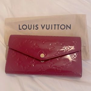 LOUIS VUITTON Monogram Sarah Vernis Patent Wallet - Pink with Dustbag
